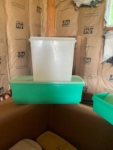 Huge lot of tupperware with covers