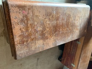 Wood trunk full of blankets