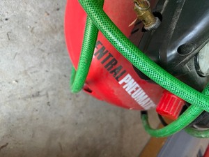 Portable air compressor