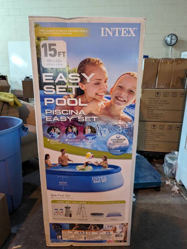 lot 41 image: Intex 15ft x 42in Easy Set Inflatable Above Ground Swimming Pool w Pump - 26165S