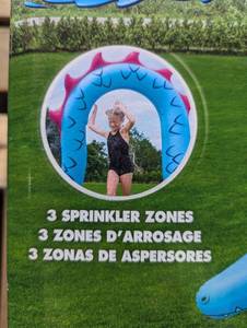lot 7 image: Giant Sea Serpent Kids Inflatable Sprinkler