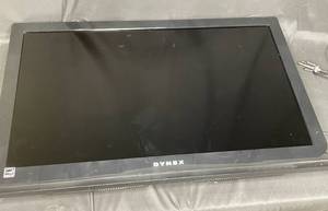 lot 53 image: DYNEX 27 Flat Screen TV