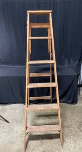 lot 59 image: 6ft Wooden Household Ladder - 200lb. Capacity