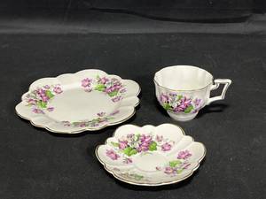 lot 115 image: Salisbury Bone China Devonshire Violets Teacup, Saucer and Salad Plate