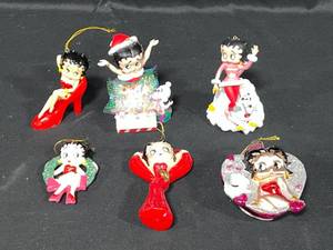 lot 128 image: Lot of 6 Betty Boop Christmas Ornaments