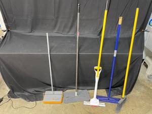 lot 119 image: Broom with Various Mops