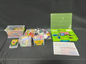 lot 236 image: Sidewalk Chalk, Markers, Crayons & Bracelet Making Kit (w small elastics)