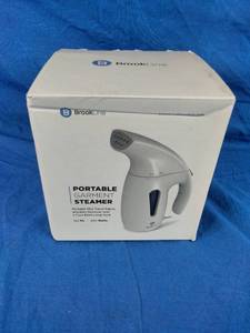 lot 25 image: Brand New Brookline 800W Steamer for Clothes - Powerful Wrinkle Remover with 180ml High Capacity (White)
