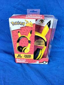 lot 38 image: New eKids Pokemon Bluetooth Wireless Headphones - Yellow