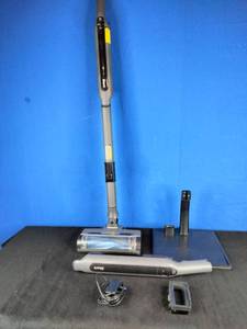 lot 79 image: Shark 3-in-1 Cordless Vacuum System