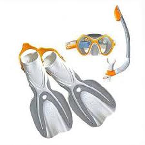 lot 3 image: Oceanic Adult Snorkeling Set SmallMedium