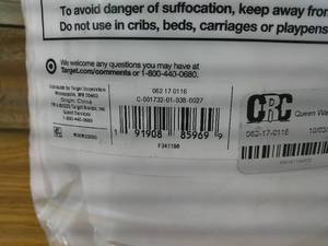 lot 53 image: Waterproof Zippered Mattress Protector - Room Essentials-Queen