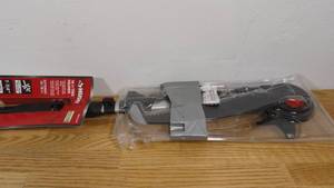 lot 135 image: Husky 15 in. Steel Blade with 16-ft Telescopic Tree Pruner