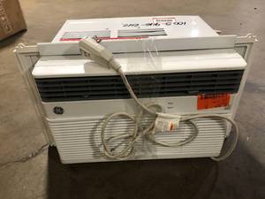 lot 9 image: GE 8,000 BTU 115V Window Air Conditioner Cools 350 Sq. Ft. with SMART technology, ENERGY STAR and Remote in White Customer Returns See Pictures