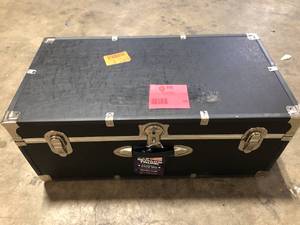 lot 30 image: Seward Trunk Seward 31 in. Trunk with Wheels and Lock, Black    Customer Returns See Pictures