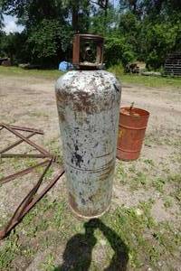 lot 179 image: Large Propane Tank