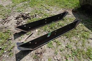 lot 176 image: Plow Push Box Shoes