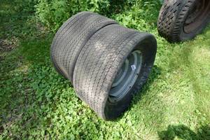 lot 139 image: 15 Steel Wheels with Hoosier Tires