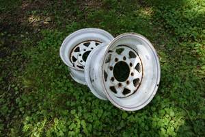 lot 138 image: 8-Bolt Steel Wheels - 15 x 8