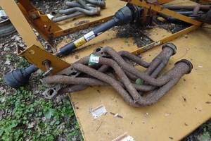 lot 134 image: Set of Headers for Small Block Chevy Motor