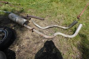 lot 167 image: Automotive Exhaust System Components