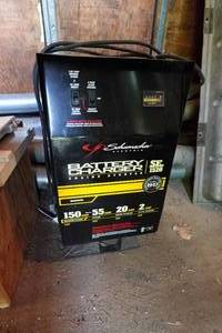lot 181 image: BROKEN Schumacher Battery Charger