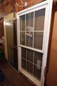 lot 182 image: Andersen 200 Series Tilt Wash Window with Screen - 35.75 x 71.5