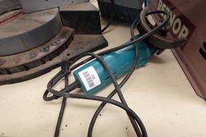 lot 207 image: Makita N9514B 4-12 Angle Grinder