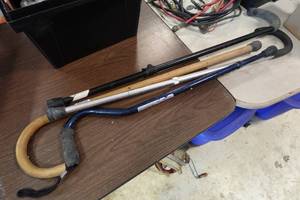lot 304 image: 4 Walking Canes