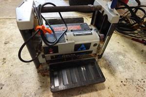 lot 1U image: Delta Shopmaster 12.5 Portable Power Planer