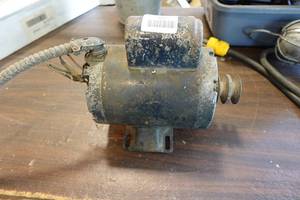lot 289 image: Leeson 12 HP Electric Motor