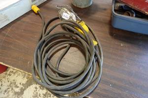 lot 288 image: Corded Work Light with Cage