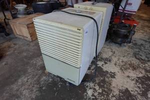 lot 236 image: Hampton Bay HB40 Automatic Dehumidifier