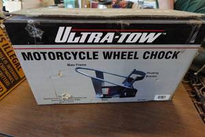 lot 256 image: Ultra-Tow Motorcycle Wheel Chock