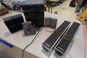 lot 272 image: Audio Components - Mini System, Yamaha Speakers