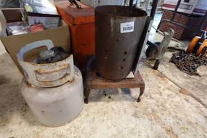 lot 257 image: Propane Tank, Single Burner, and Coal Starter