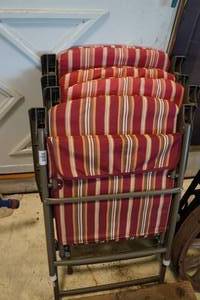 lot 73 image: 4 Folding Lawn Chairs