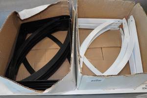 lot 58 image: Shelving Brackets