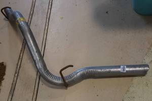 lot 100 image: 2.5 Exhaust Pipe Section