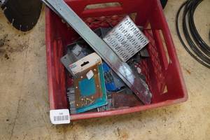 lot 186 image: Assorted Metal Brackets