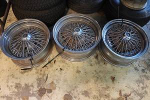 lot 194 image: 3 4 Bolt Rims with Wire Caps