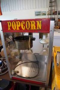 lot 127 image: Commercial Popcorn Machine