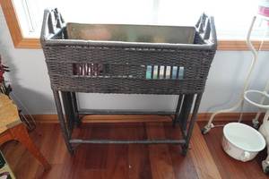 lot 428 image: Wicker Raised Planter