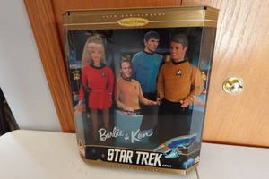 lot 588 image: Barbie and Ken Special Edition Star Trek Gift Set