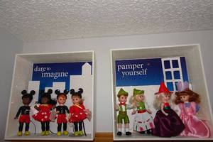lot 355 image: Madame Alexander Happy Meal Dolls