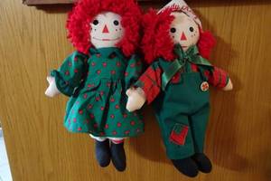 lot 363 image: Raggedy Ann and Andy Dolls