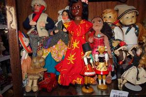 lot 377 image: Dolls - Hummel Goebel, Native American, Wooden Puppets