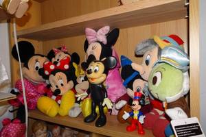lot 396 image: Figures and Plush Toys - Mickey, Minnie, Pinocchio, Jiminy