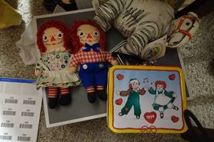 lot 550 image: Raggedy Ann and Andy Dolls with Horse and Tin Box