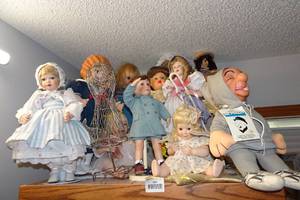 lot 560 image: Dolls - Mr Magoo, Porcelain Wind Up